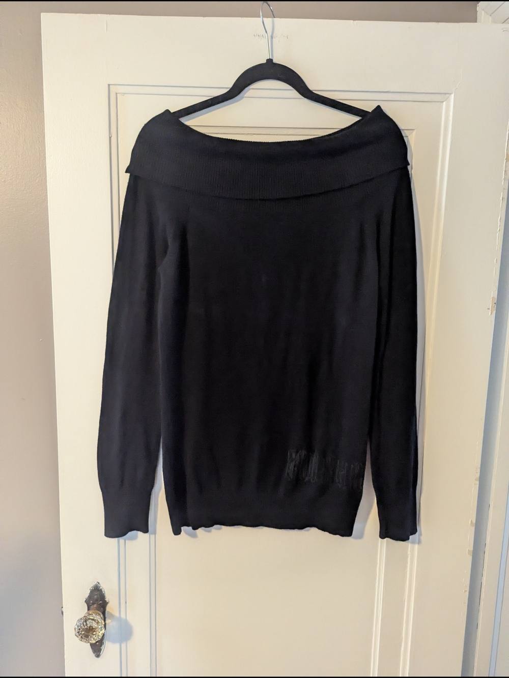 AVIREX Off-the-Shoulder Women’s Sweater